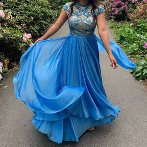 Sherri hill dress size 8